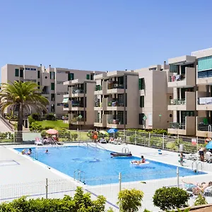  Apartment Three Spacious 150m From The Americas Promenade Spain